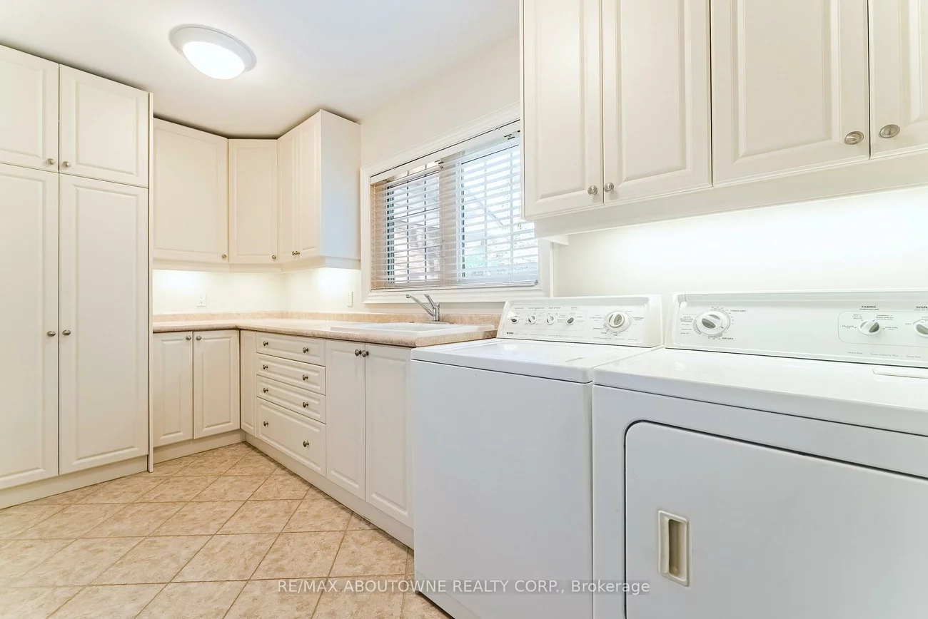 1284, Cleaver, 1011 - MO Morrison, Oakville