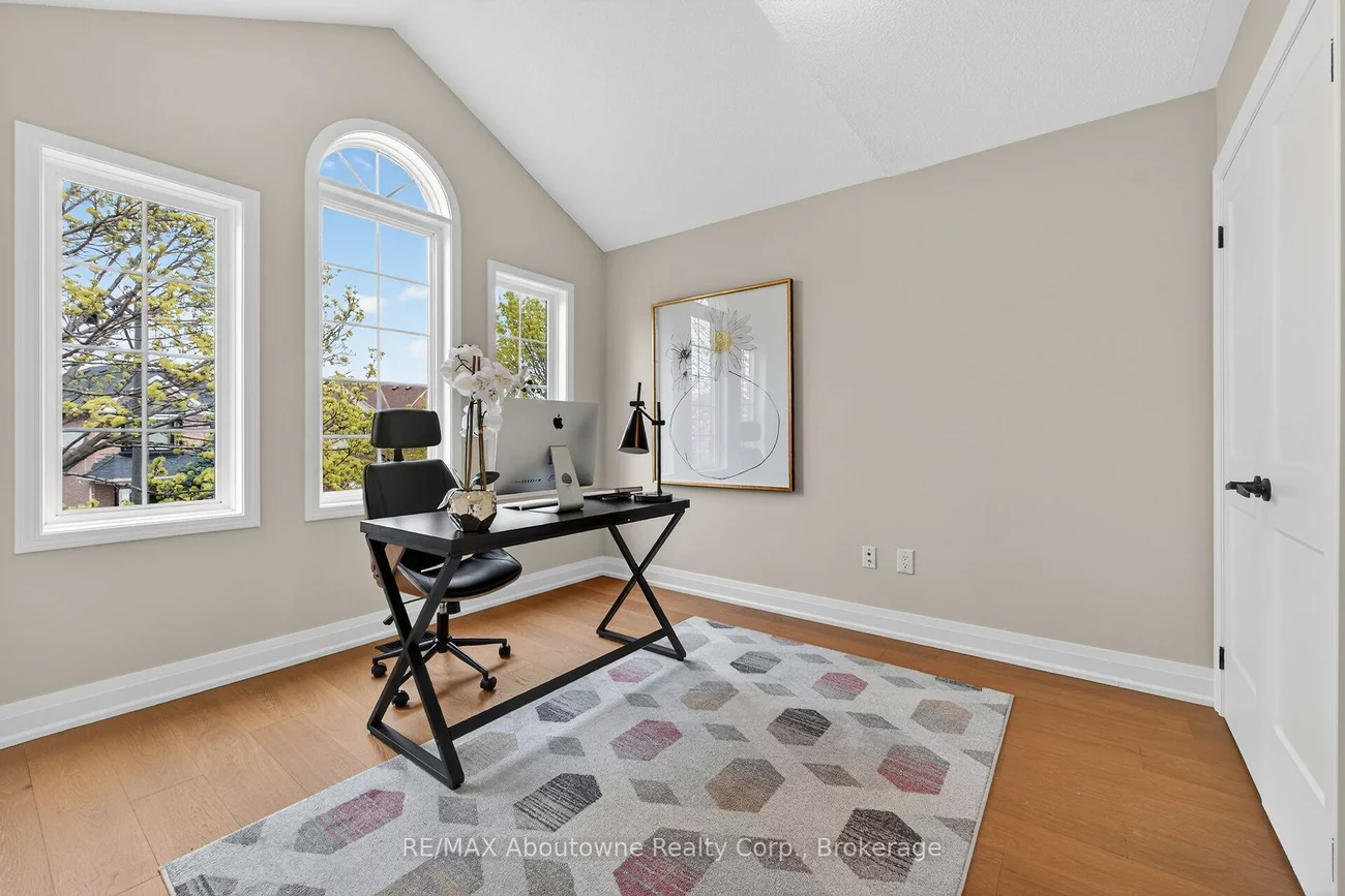 2385, Guildstone, 1022 - WT West Oak Trails, Oakville
