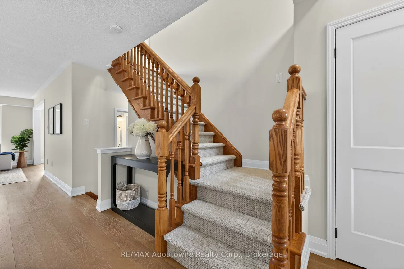 2385, Guildstone, 1022 - WT West Oak Trails, Oakville