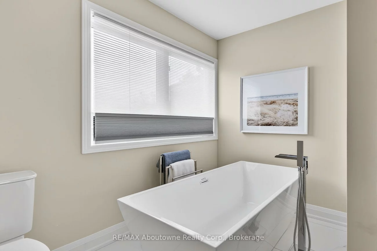 2385, Guildstone, 1022 - WT West Oak Trails, Oakville