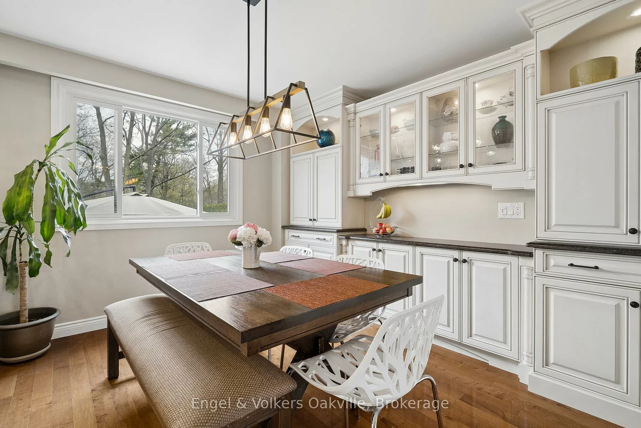 1375, Falgarwood, 1005 - FA Falgarwood, Oakville