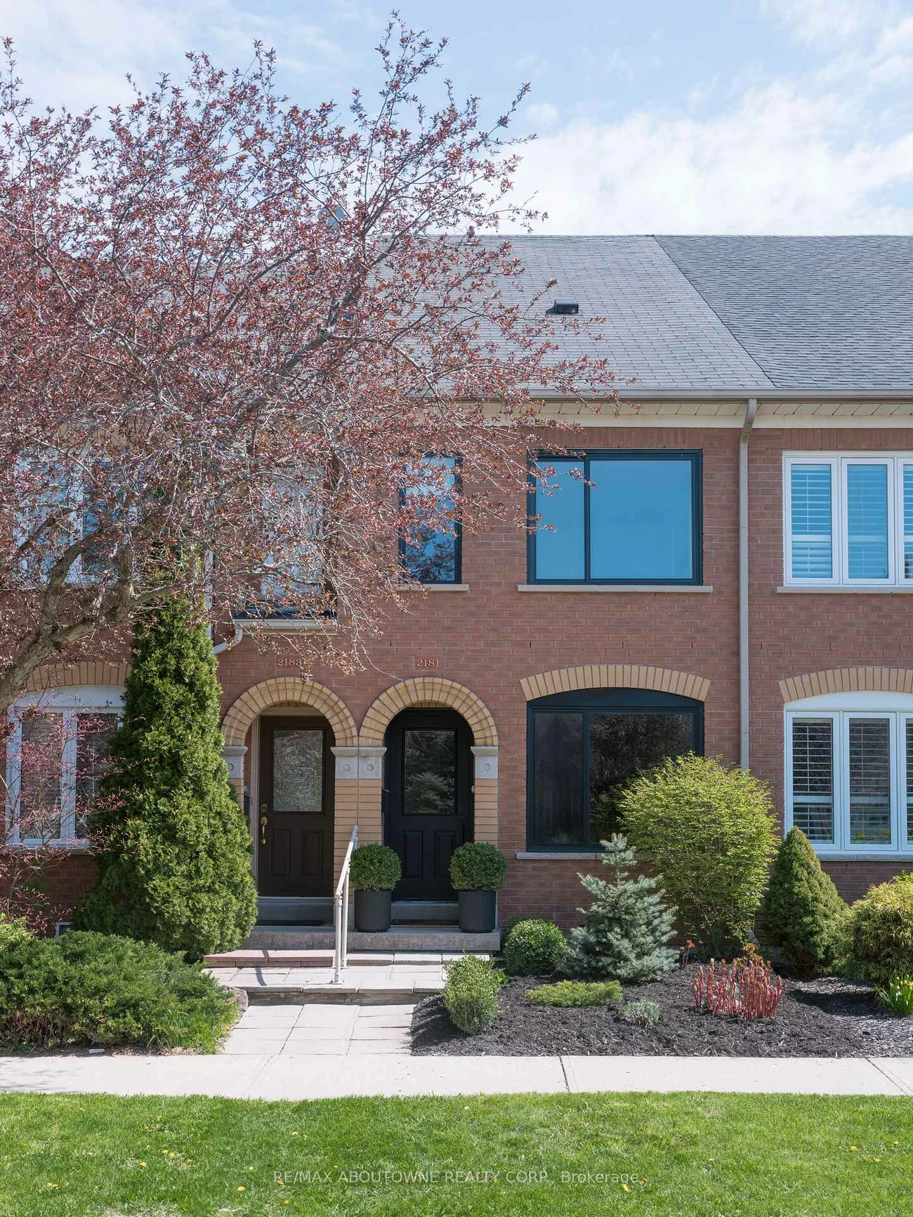 2181, Oakpoint, 1022 - WT West Oak Trails, Oakville