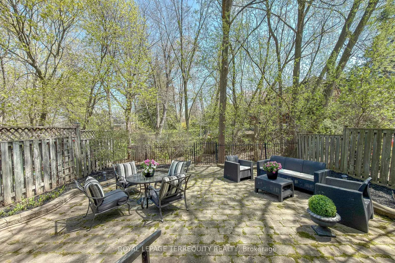 3076, Lakeshore, 1001 - BR Bronte, Oakville