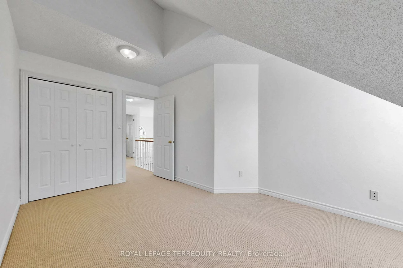 3076, Lakeshore, 1001 - BR Bronte, Oakville