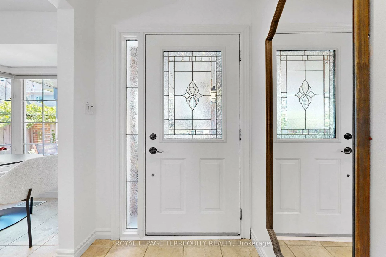 3076, Lakeshore, 1001 - BR Bronte, Oakville