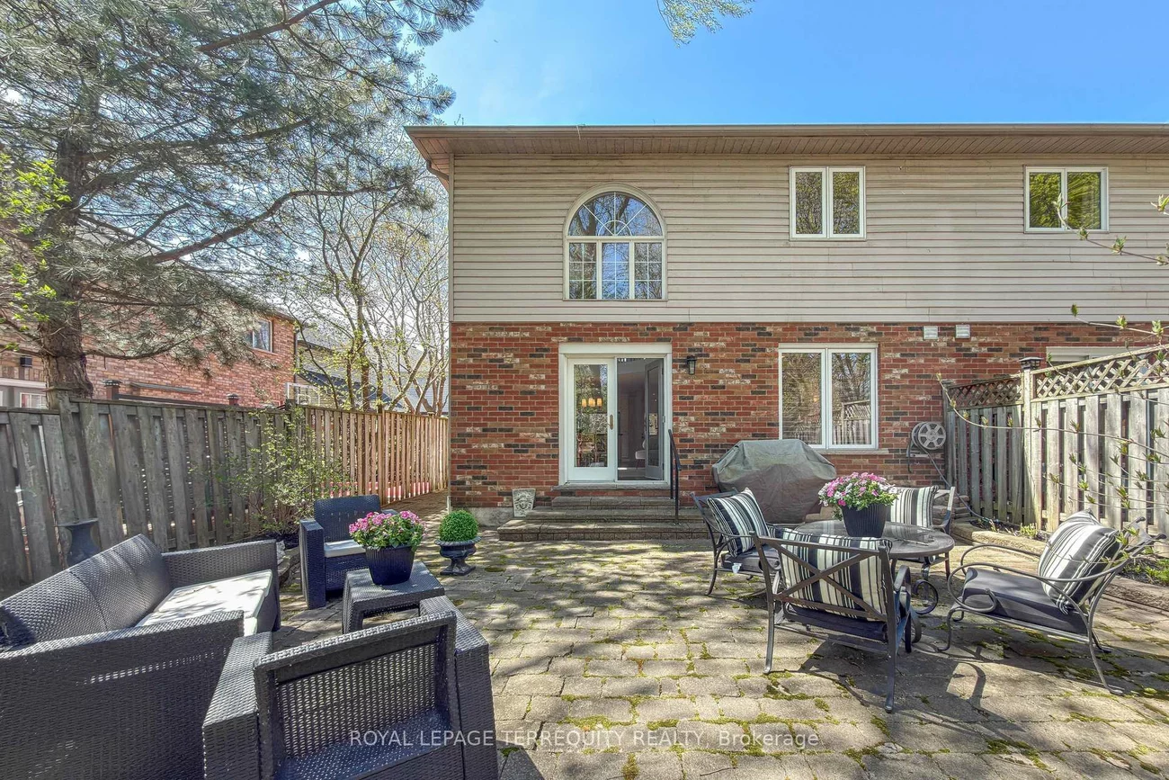 3076, Lakeshore, 1001 - BR Bronte, Oakville