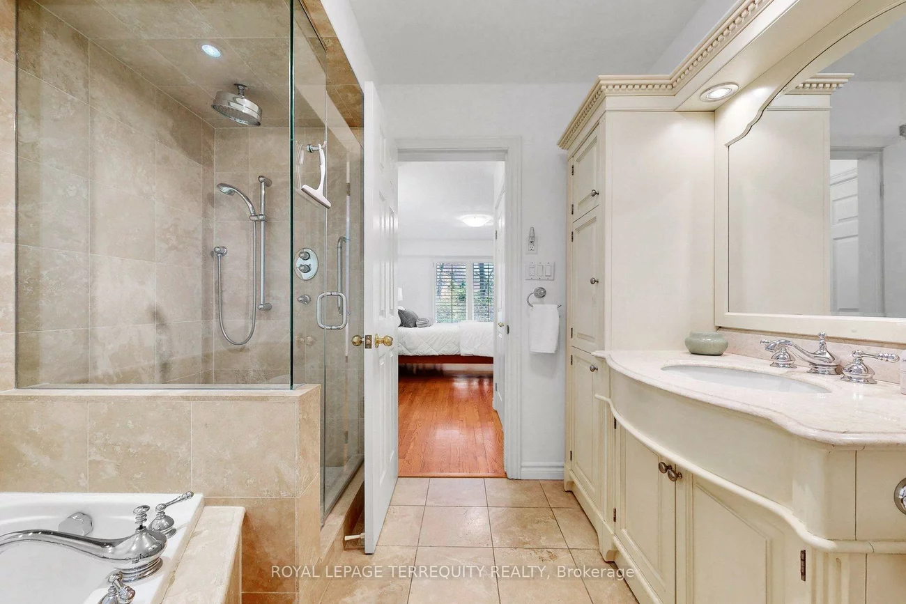 3076, Lakeshore, 1001 - BR Bronte, Oakville