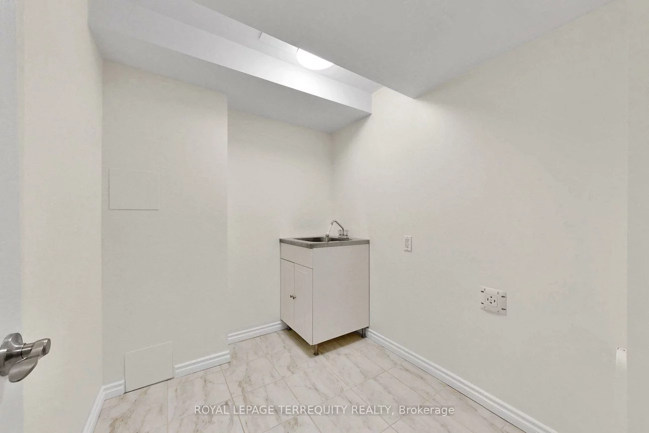 3076, Lakeshore, 1001 - BR Bronte, Oakville