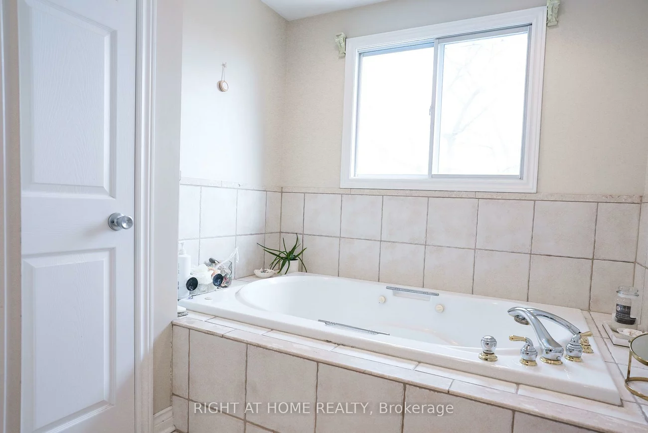 1266, Lakeview, 1005 - FA Falgarwood, Oakville