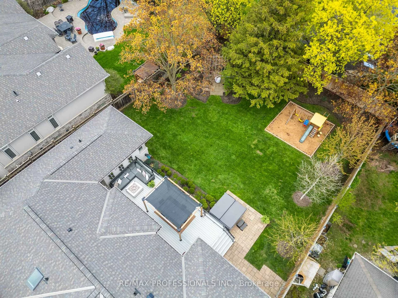 1326, Stanbury, 1020 - WO West, Oakville