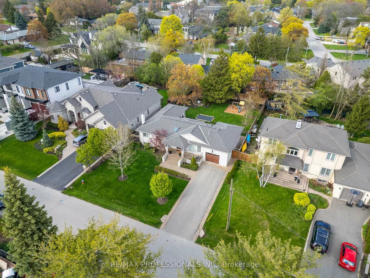 1326, Stanbury, 1020 - WO West, Oakville