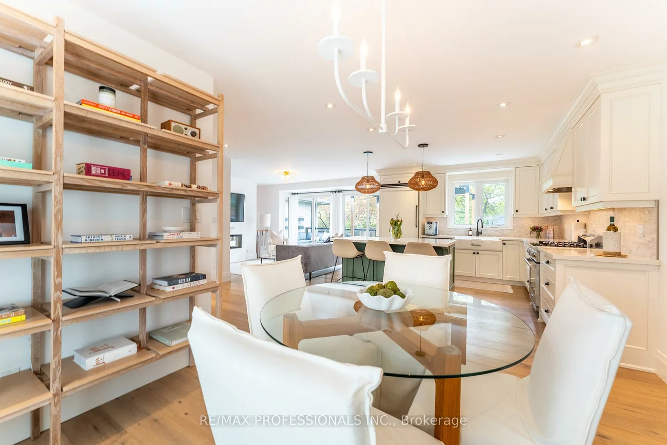 1326, Stanbury, 1020 - WO West, Oakville