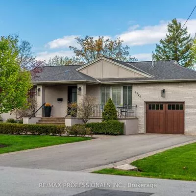1326, Stanbury, 1020 - WO West, Oakville