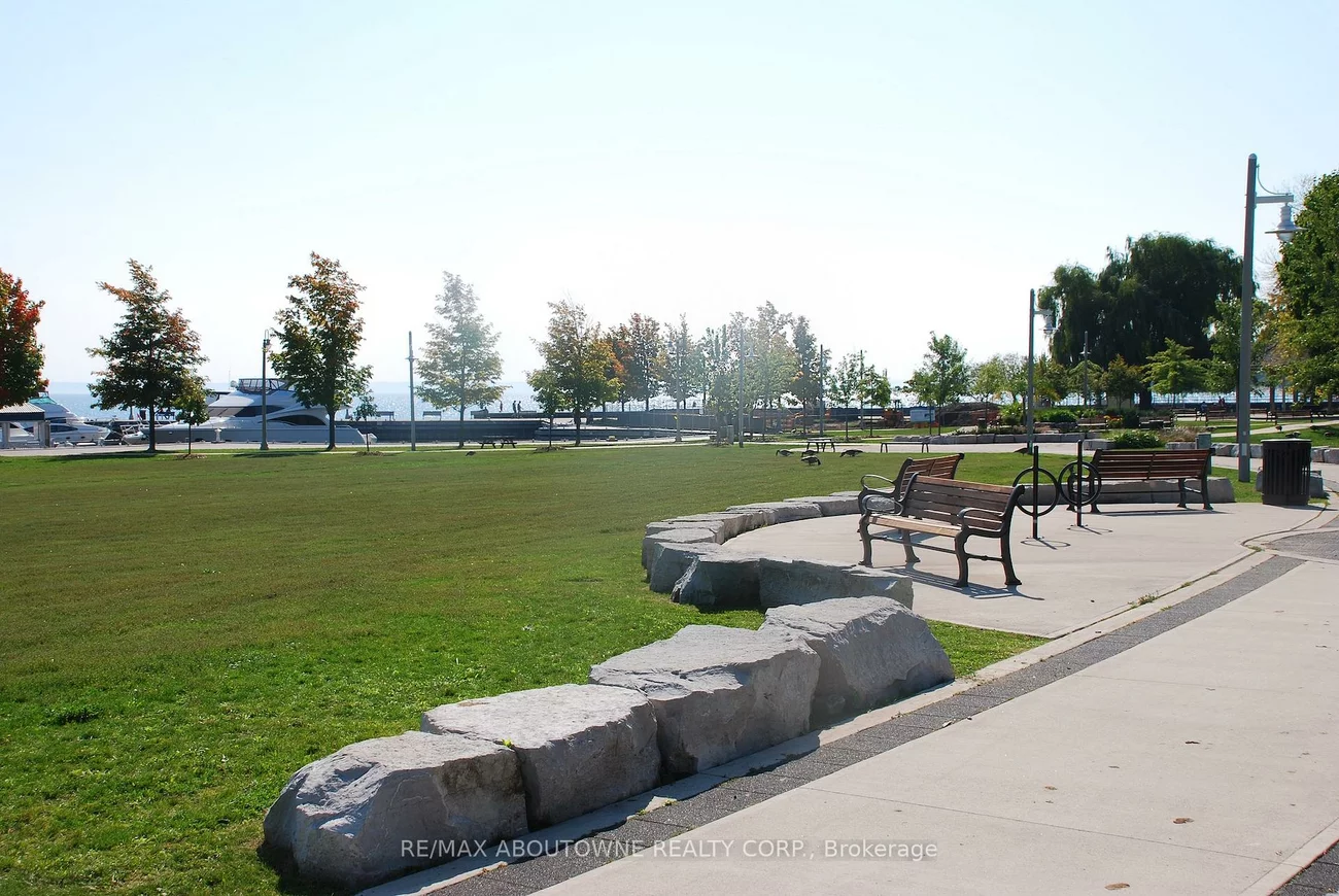 2330, Marine, 1001 - BR Bronte, Oakville