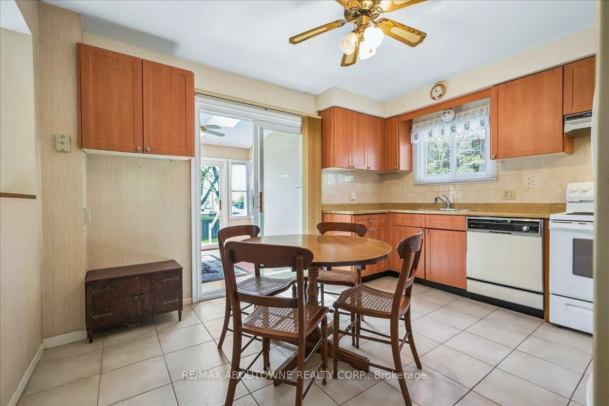 2330, Marine, 1001 - BR Bronte, Oakville