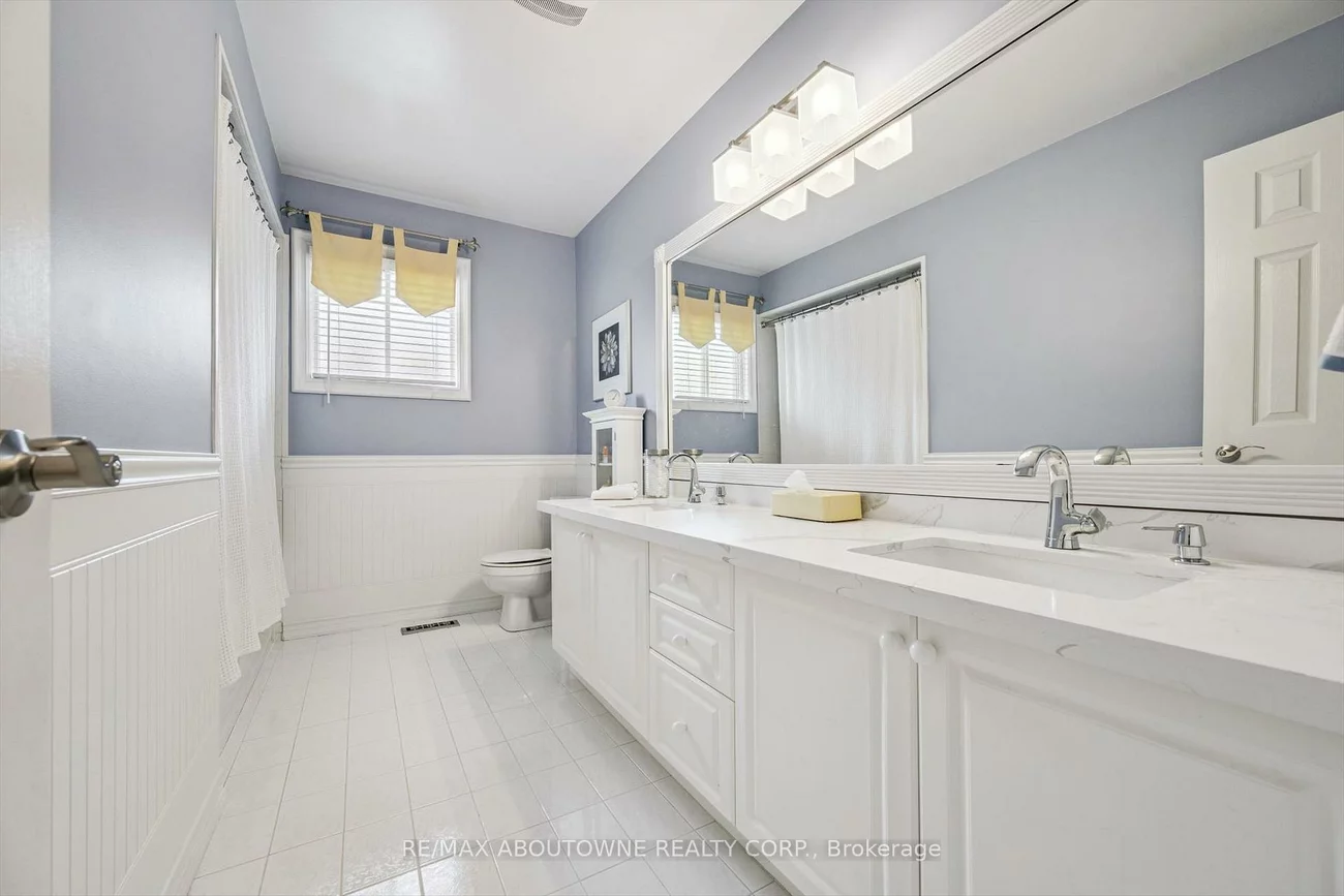 154, Howell, 1015 - RO River Oaks, Oakville