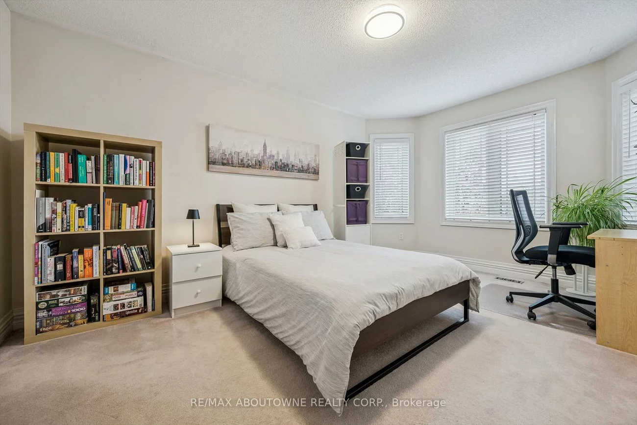 154, Howell, 1015 - RO River Oaks, Oakville