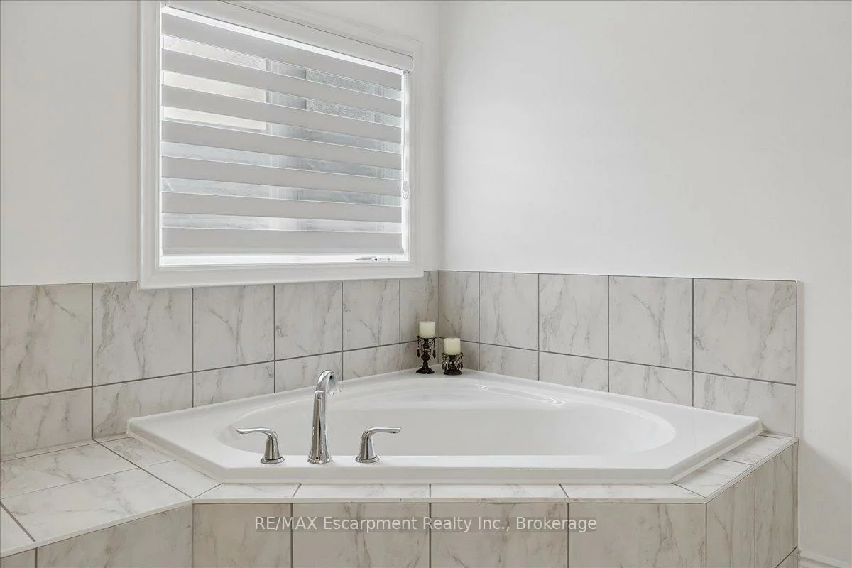 2400, Spring Meadow, 1019 - WM Westmount, Oakville