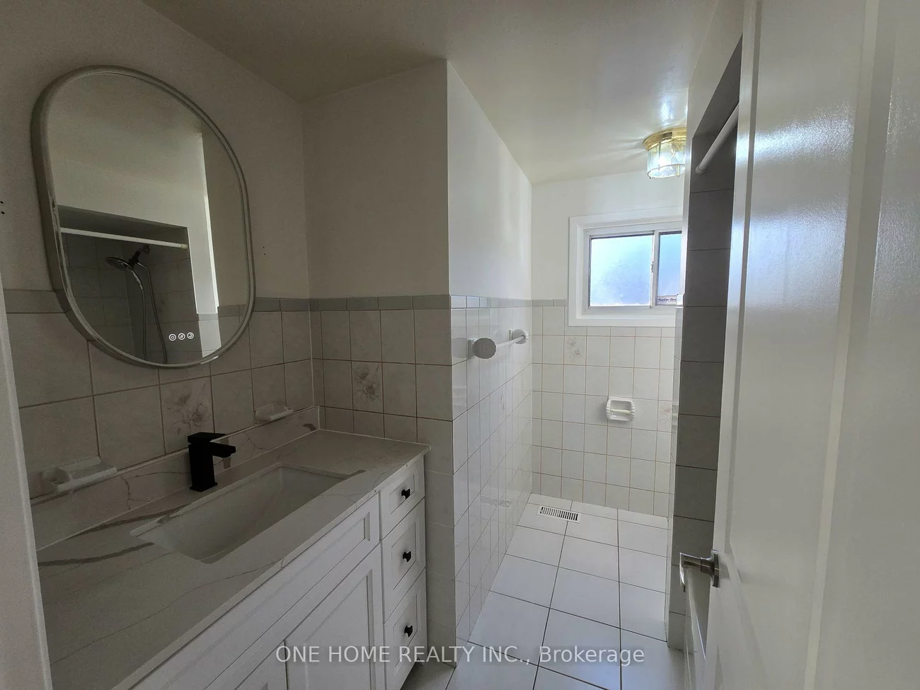223, Elmwood, 1002 - CO Central, Oakville