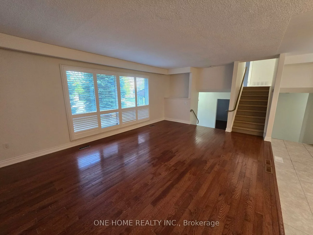 223, Elmwood, 1002 - CO Central, Oakville
