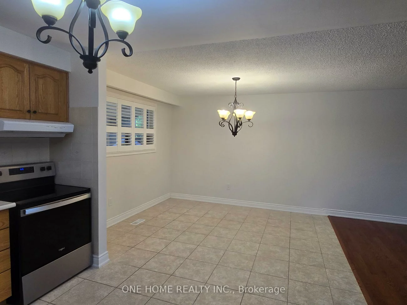 223, Elmwood, 1002 - CO Central, Oakville