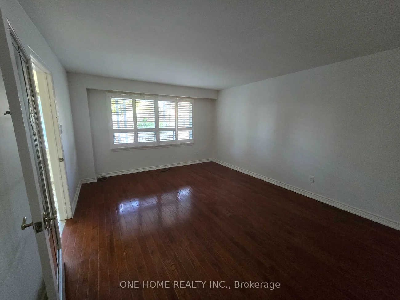 223, Elmwood, 1002 - CO Central, Oakville