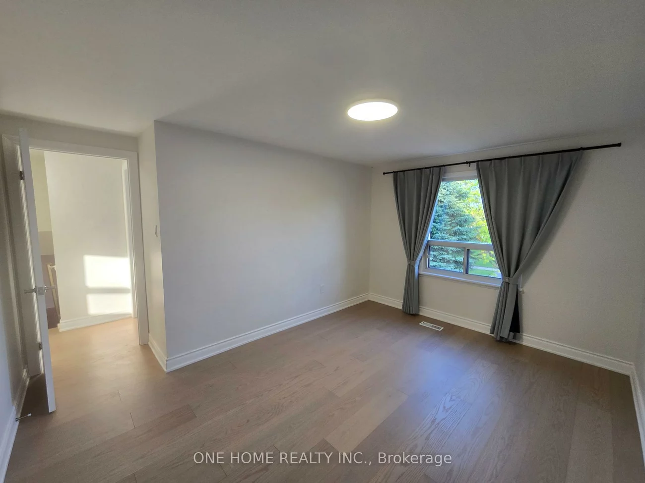 223, Elmwood, 1002 - CO Central, Oakville