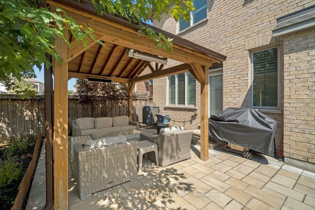 355, Wisteria, 1008 - GO Glenorchy, Oakville