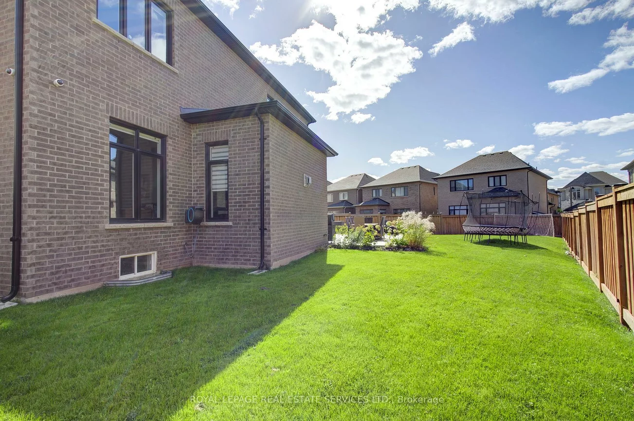 75, Ballmer, 1008 - GO Glenorchy, Oakville