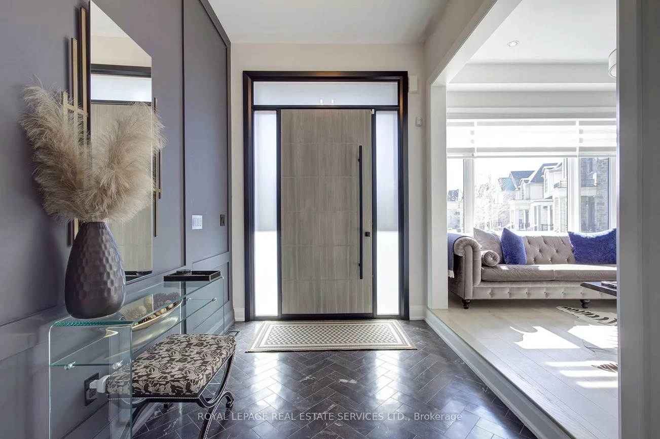 75, Ballmer, 1008 - GO Glenorchy, Oakville