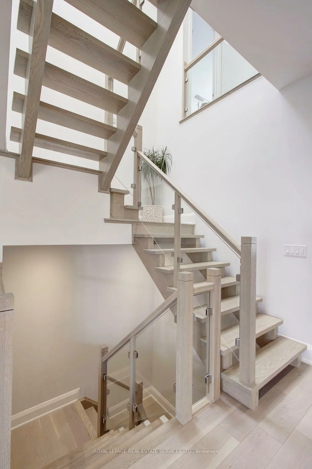 75, Ballmer, 1008 - GO Glenorchy, Oakville