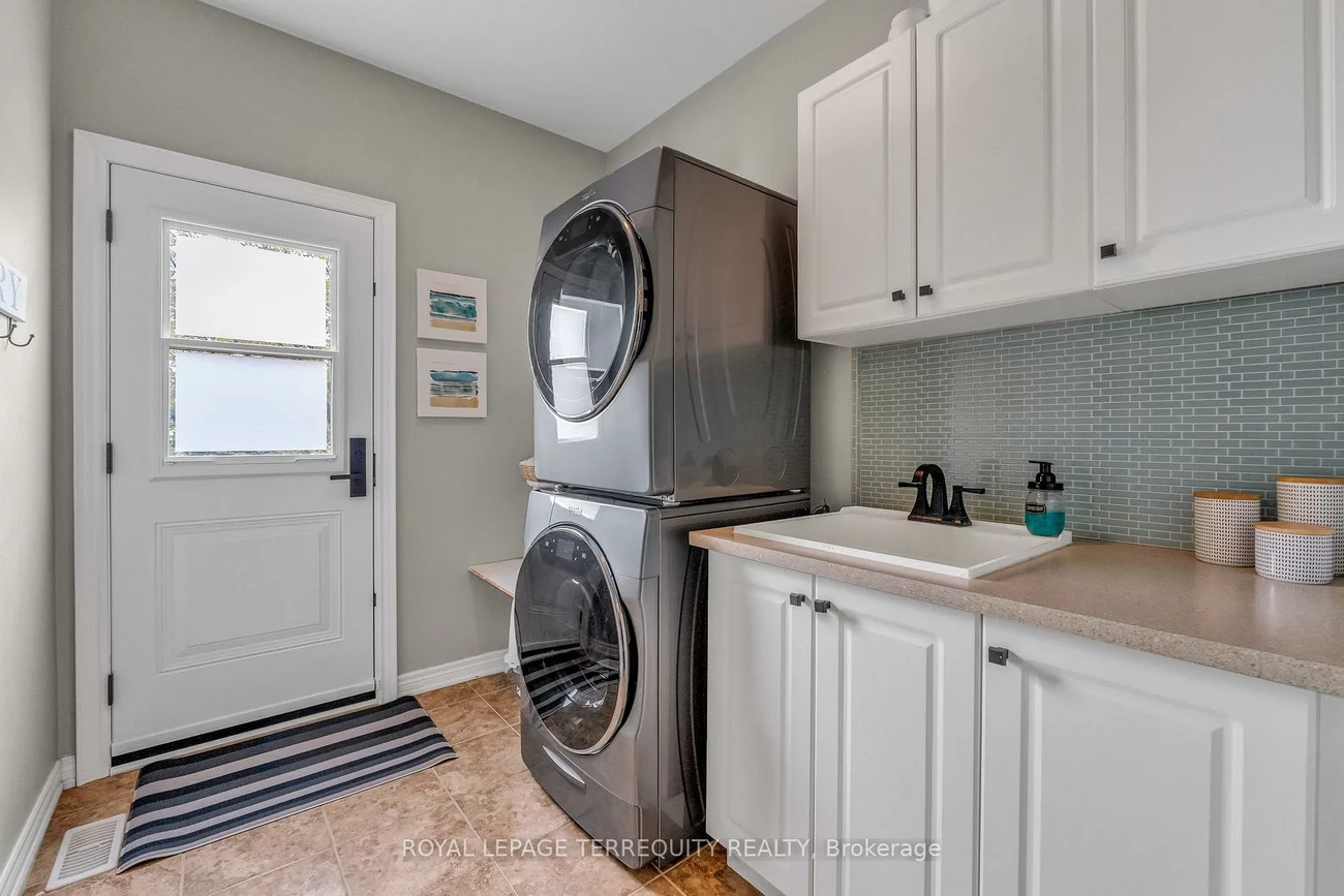 2298, Millstone, 1019 - WM Westmount, Oakville