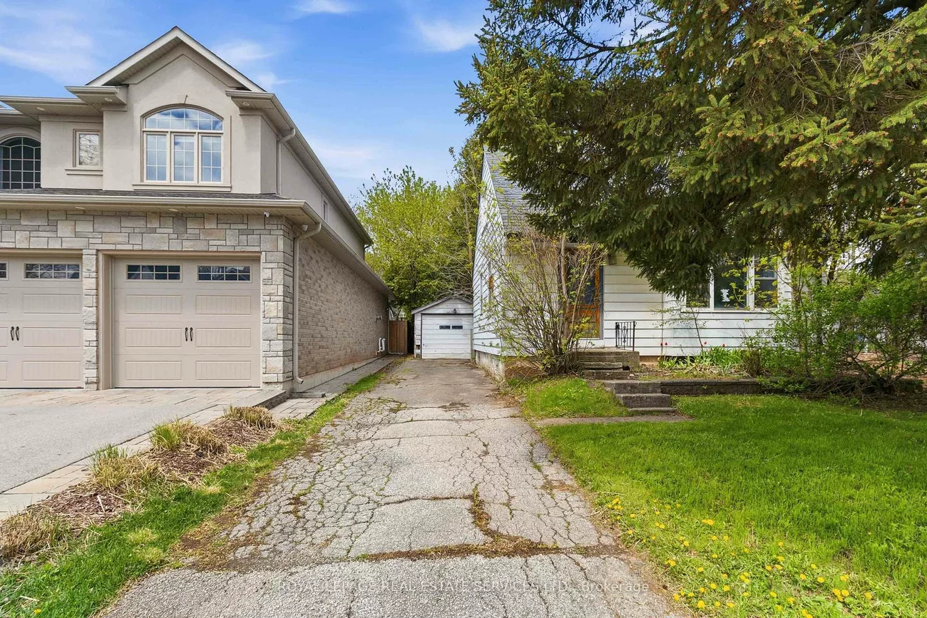 218, Jennings, 1001 - BR Bronte, Oakville