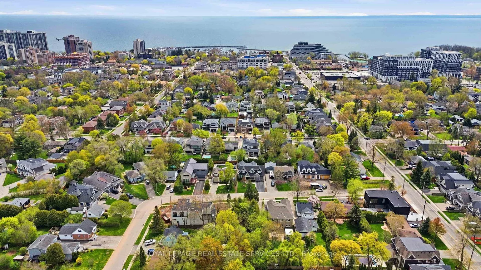 218, Jennings, 1001 - BR Bronte, Oakville