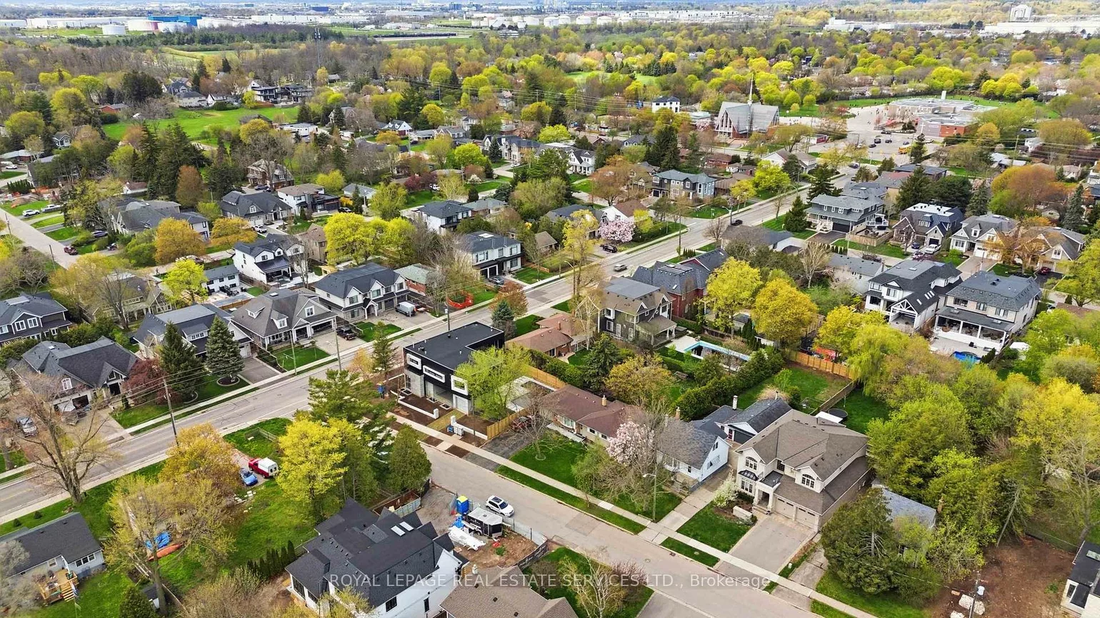 218, Jennings, 1001 - BR Bronte, Oakville