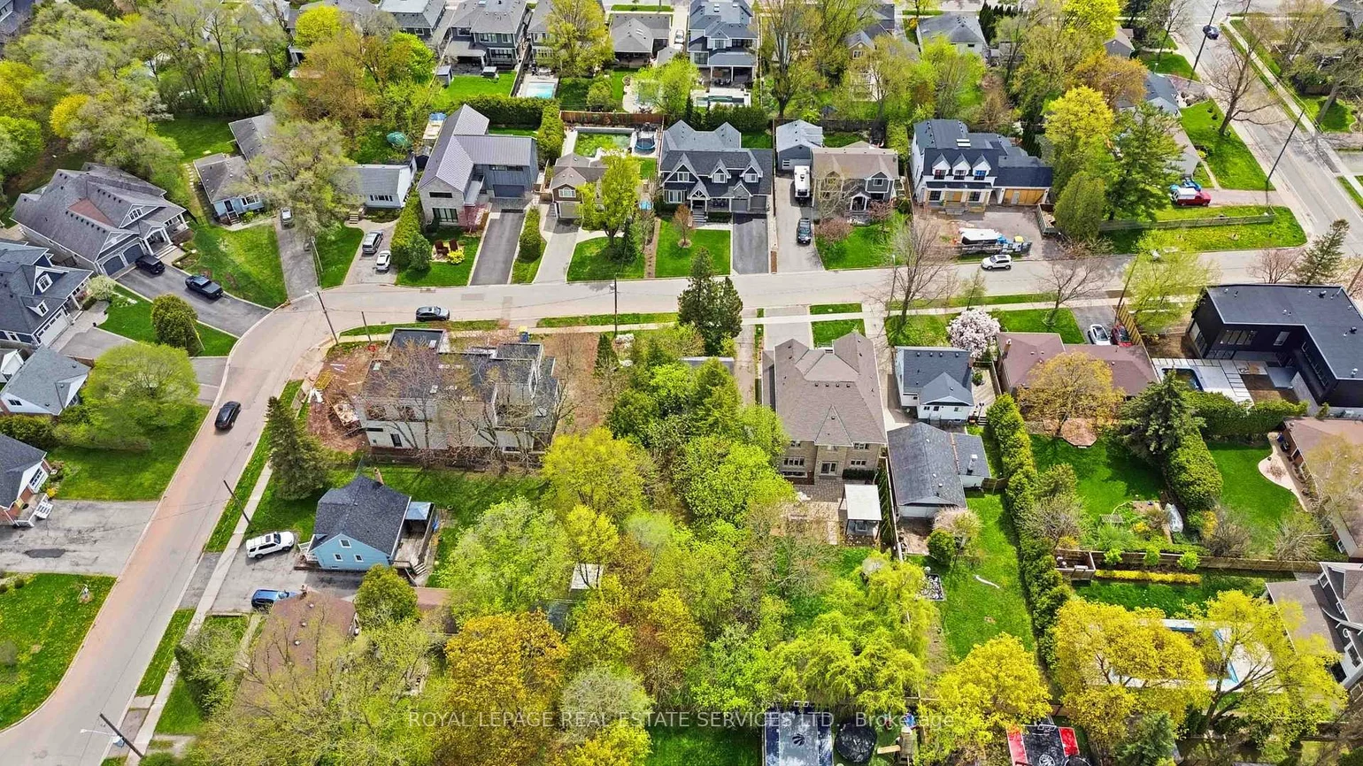 218, Jennings, 1001 - BR Bronte, Oakville