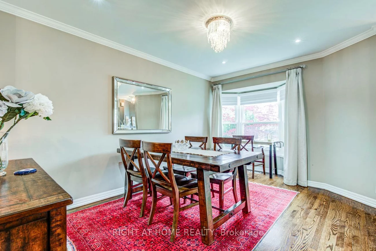 241, Lexington, 1015 - RO River Oaks, Oakville