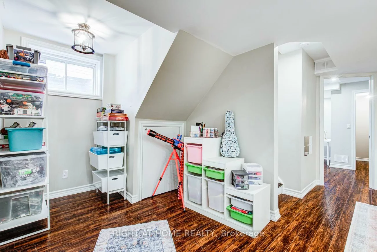 241, Lexington, 1015 - RO River Oaks, Oakville