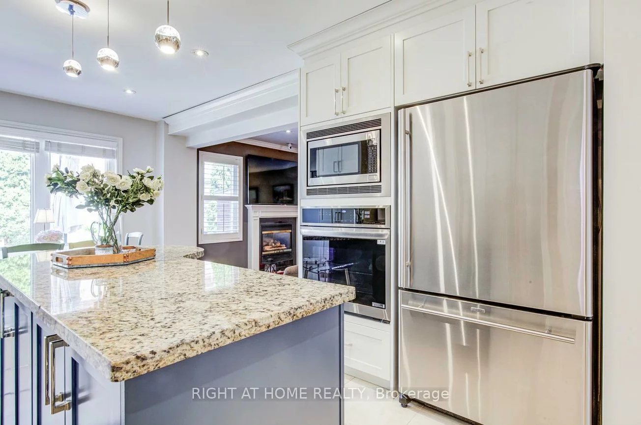 241, Lexington, 1015 - RO River Oaks, Oakville