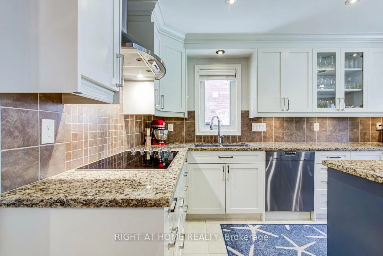 241, Lexington, 1015 - RO River Oaks, Oakville