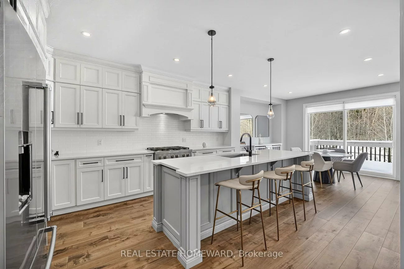 3329, Vernon Powell, 1008 - GO Glenorchy, Oakville