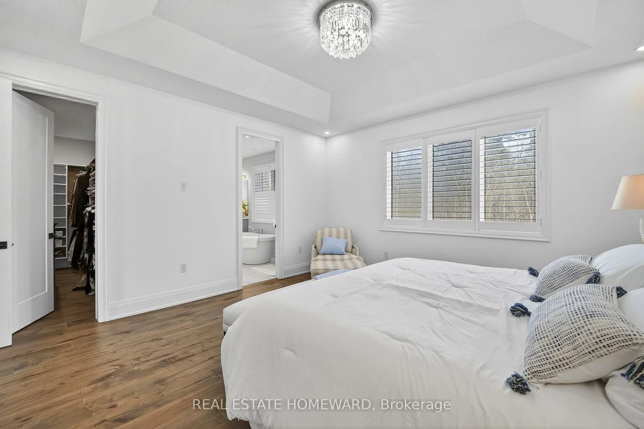 3329, Vernon Powell, 1008 - GO Glenorchy, Oakville