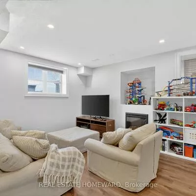 3329, Vernon Powell, 1008 - GO Glenorchy, Oakville
