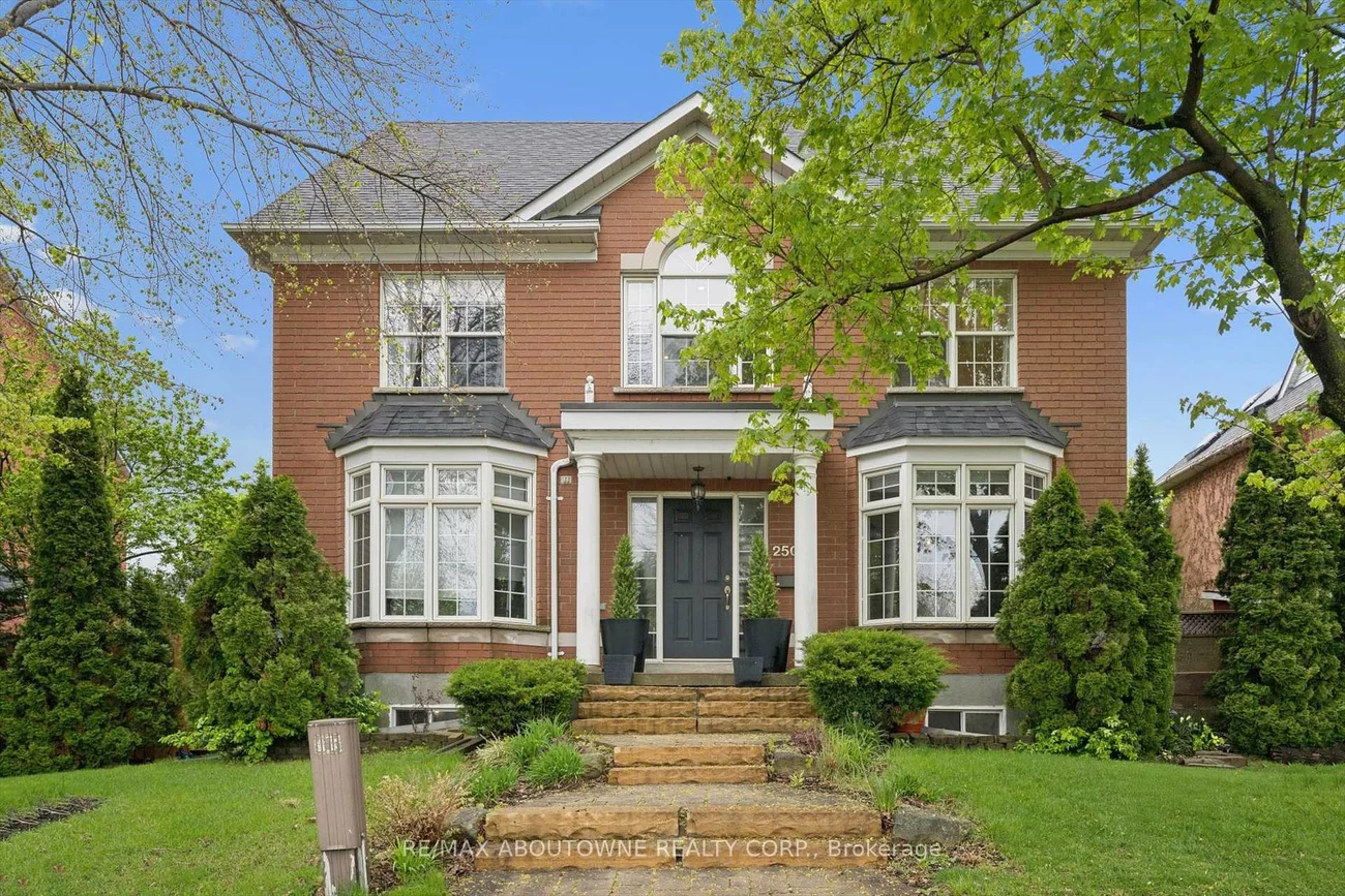 2500, Sixth, 1015 - RO River Oaks, Oakville