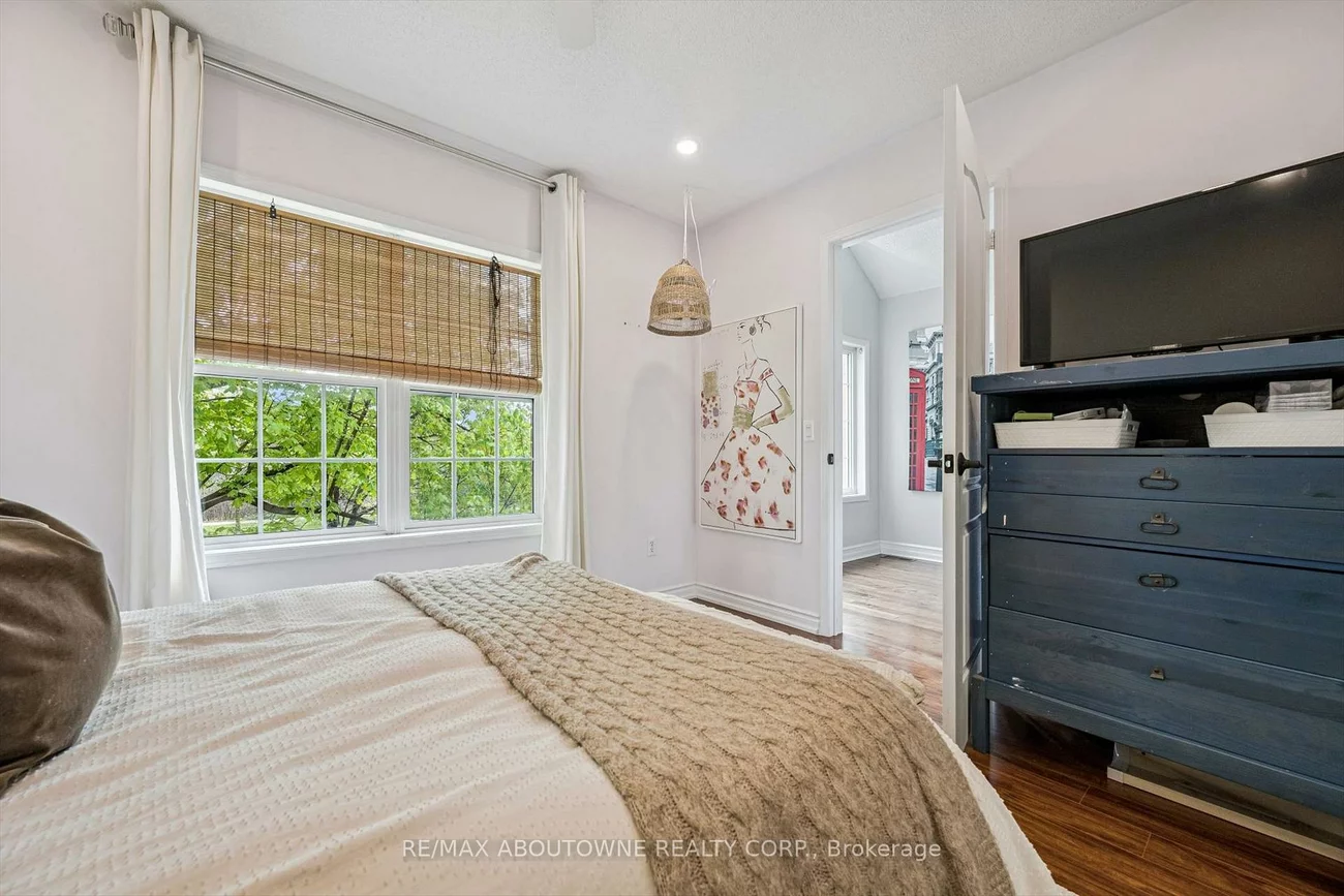 2500, Sixth, 1015 - RO River Oaks, Oakville
