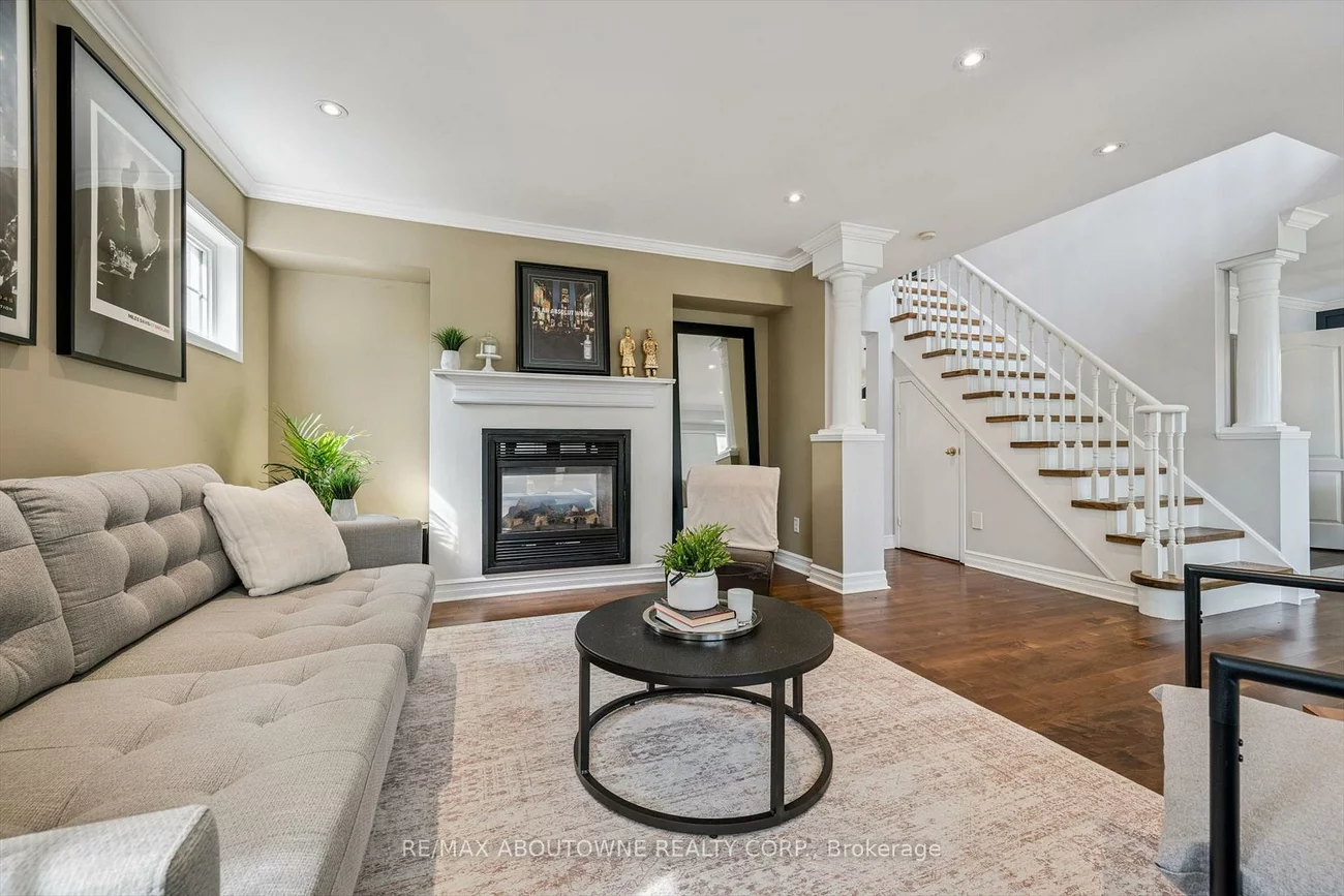 2500, Sixth, 1015 - RO River Oaks, Oakville