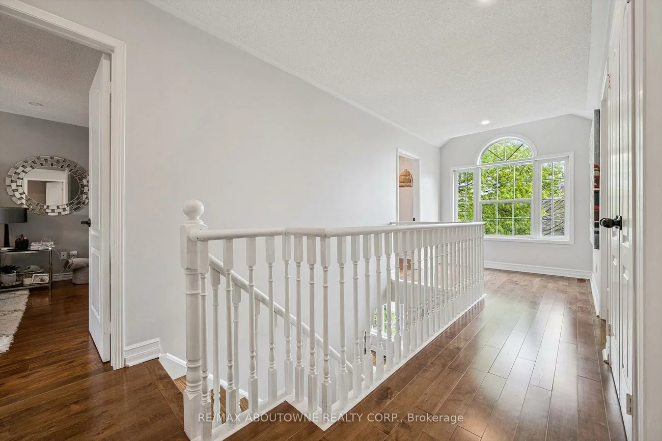 2500, Sixth, 1015 - RO River Oaks, Oakville