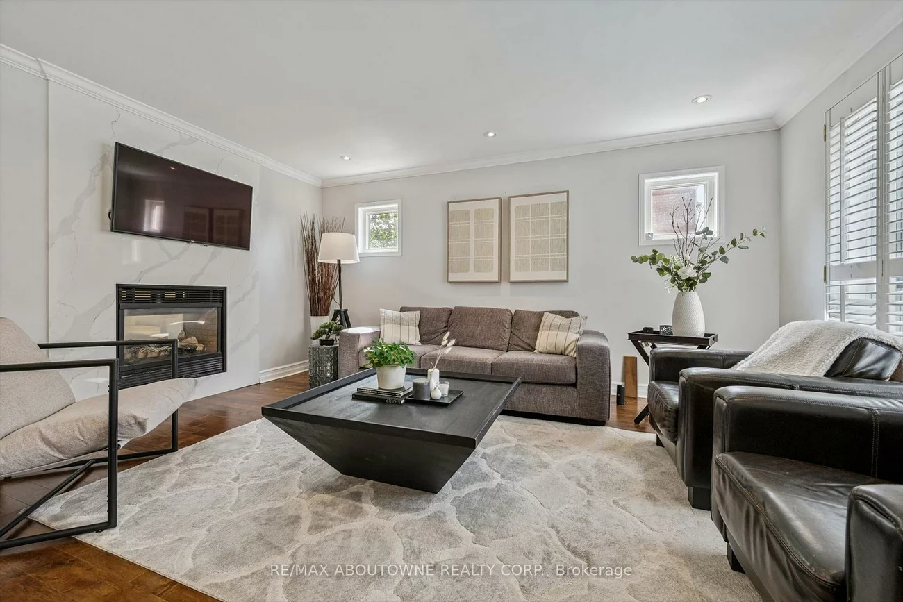 2500, Sixth, 1015 - RO River Oaks, Oakville
