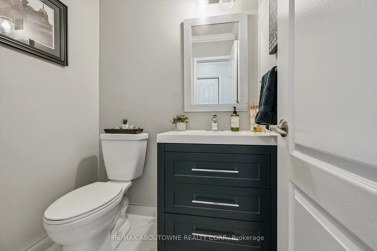 2500, Sixth, 1015 - RO River Oaks, Oakville