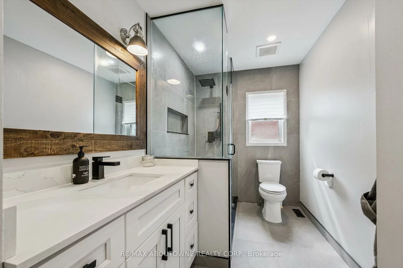 2500, Sixth, 1015 - RO River Oaks, Oakville